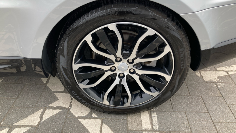 Land Rover Range Rover Sport 3.0 D300 HSE Silver 5dr Auto Diesel Estate